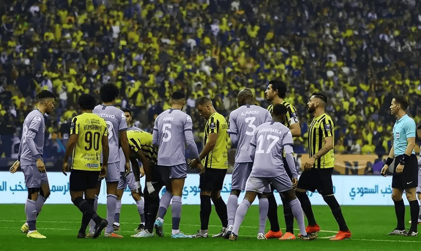 集结日亚冠焦点战，AC米兰单刀错失，媒体盛赞，资深球员宣示担当(媒体评山东泰山队亚冠出线)-爱游戏新网址