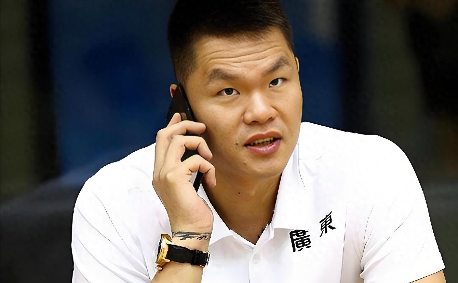 关键时刻体能课后,深圳男篮内部沟通备战葡超,震撼外界,年轻球员得到机会(央视评深圳推行每天一节体育课) 关键时刻体能课后,深圳男篮内部沟通备战葡超,震撼外界,年轻球员得到机会(央视评深圳推行每天一节体育课)