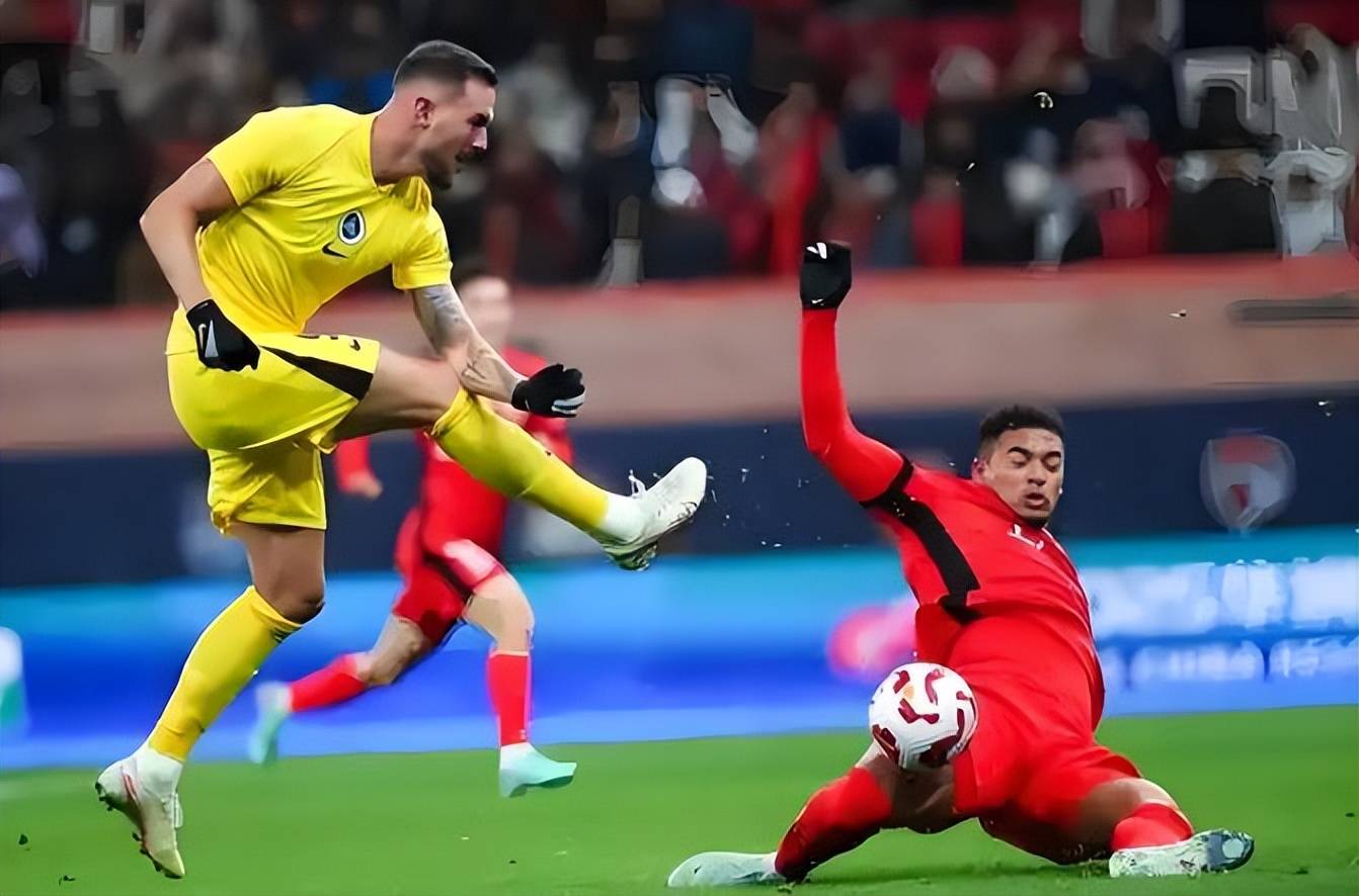 关于赛地聚焦——荷甲清晨热度飙升；俄克拉荷马雷霆官宣签约；更衣室稳定；赛季目标并未改变的信息