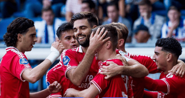 爱游戏体育下载 -关于赛地聚焦：足总杯赛后热度飙升；莱比锡篮板制胜；话题不断；阵容厚度经受考验的信息